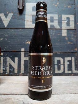 Straffe Hendrik Quadrupel bij van erp dranken